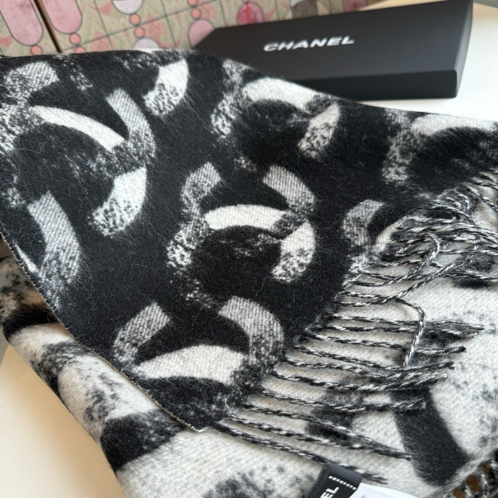 Chanel Black & White Fringed Scarf — detail