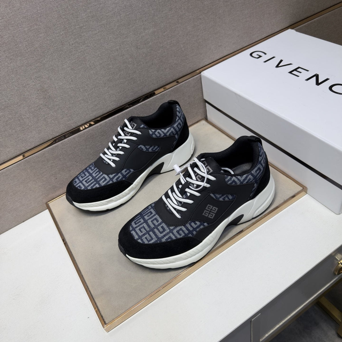 Givenchy Geometric Panel Low-Top Sneakers — front